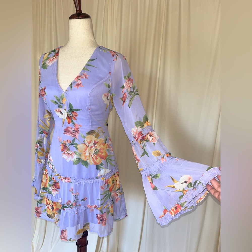 Lulus From My Heart Lavender Floral V-Neck Tiered Bell Sleeve Mini Dress Size S - Picture 5 of 9